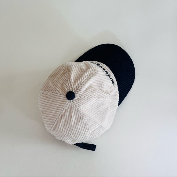 2000s vintage style wonder corduroy hat blue and white
Hats are are unisex - Picture 4 of 6